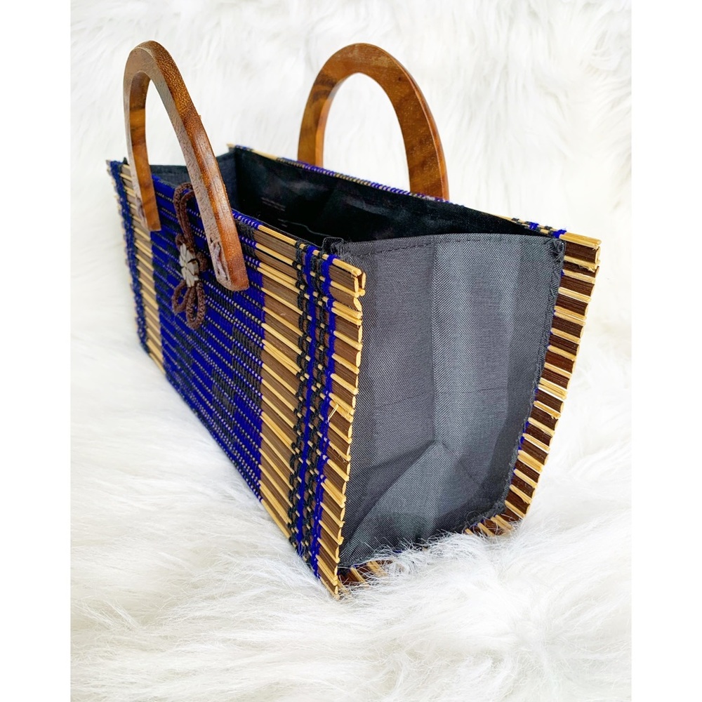 Wood slat tote with wooden handles